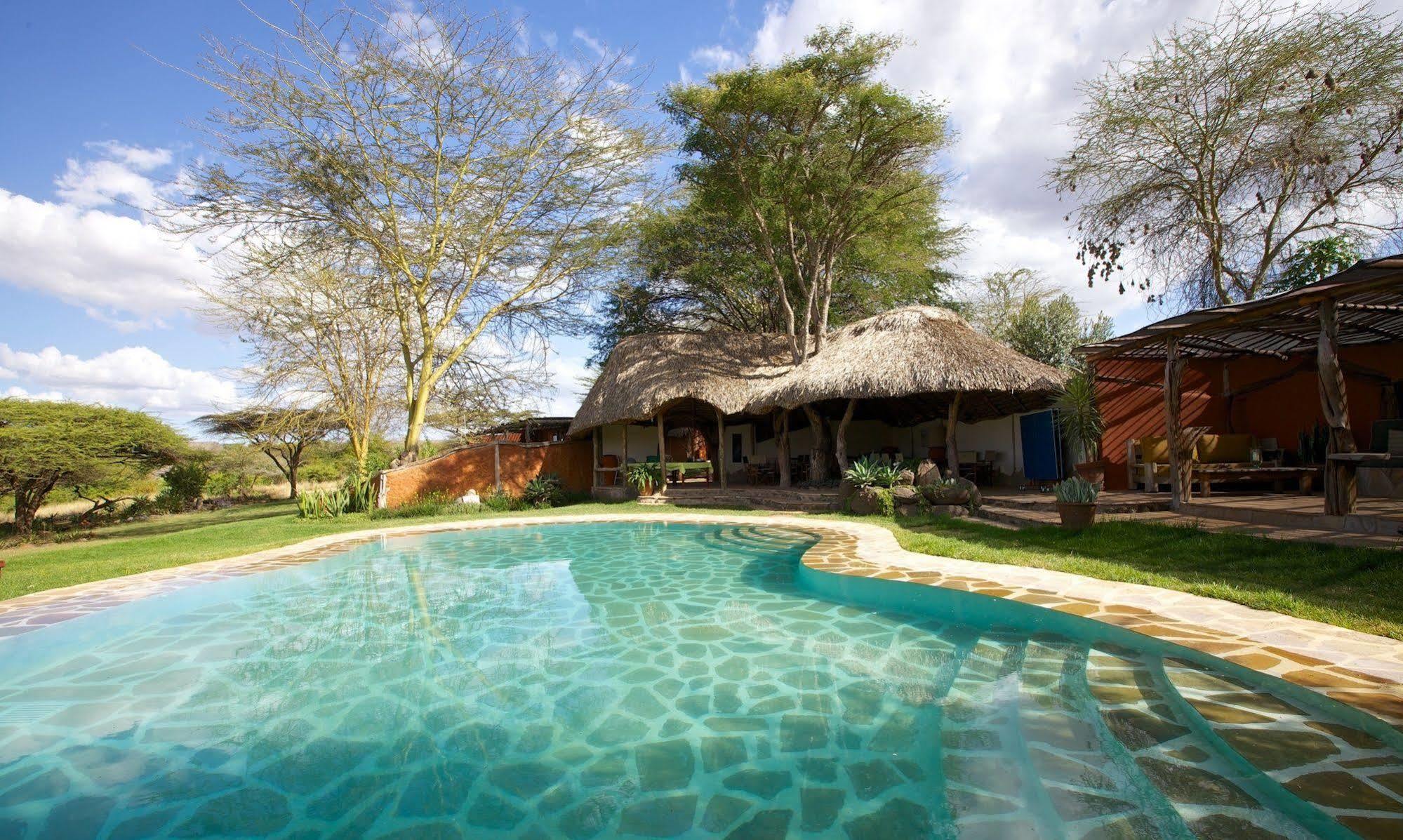 ホテル Elewana Lewa Safari Camp Timau エクステリア 写真